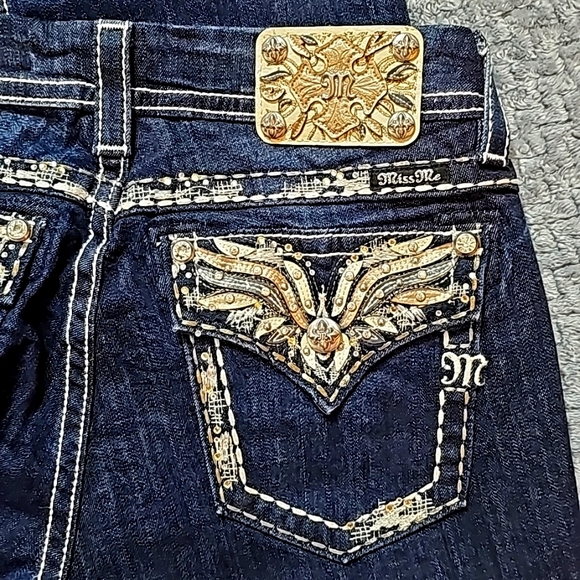 💥Miss Me Mid-Rise Easy Boot Jeans.👢Women's Size: Waist 31x32 Inseam. - Picture 6 of 13